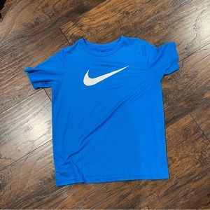 2/$10, 3/$15, 5/$25 Boys Nike tee Large